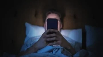 أدوات ذكية.. كيف تغير تطبيقات الذكاء الاصطناعي روتينك اليومي عبر الهاتف؟